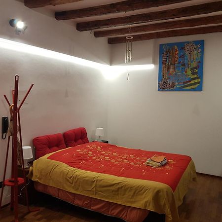 Monolocale Sui Tetti Di Bologna - Via Indipendenza 아파트 외부 사진