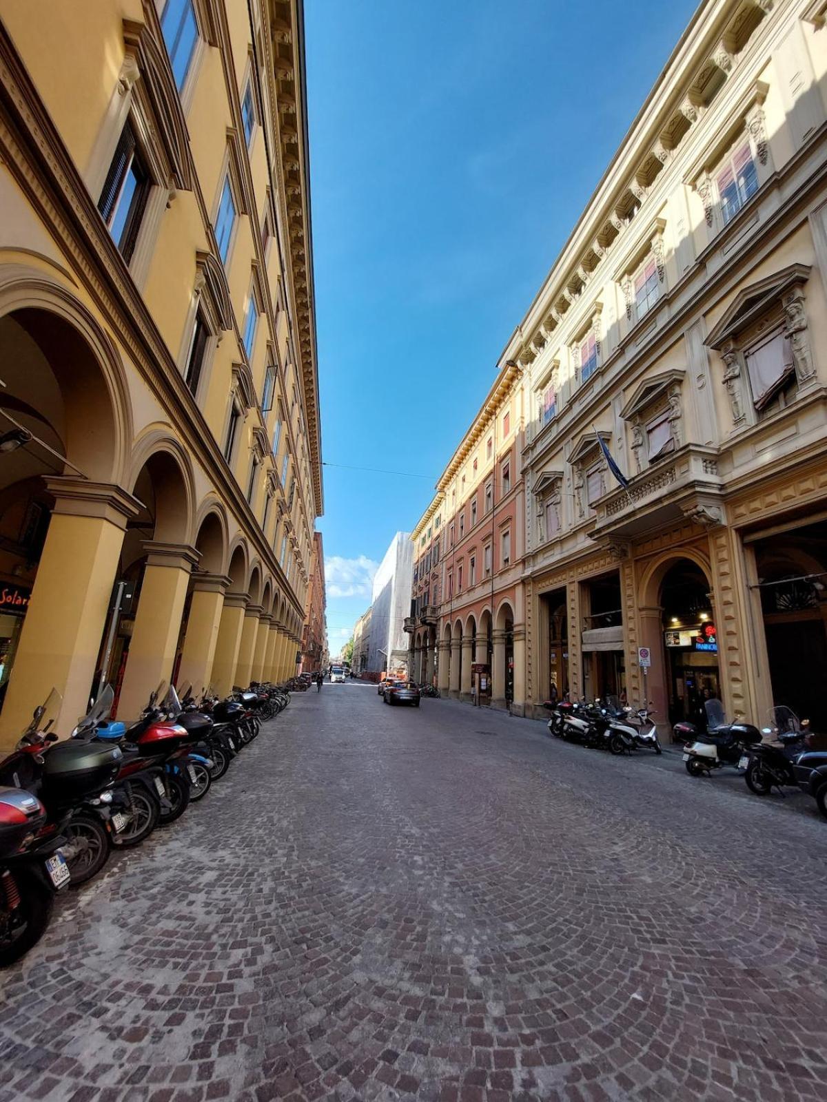 Monolocale Sui Tetti Di Bologna - Via Indipendenza 아파트 외부 사진