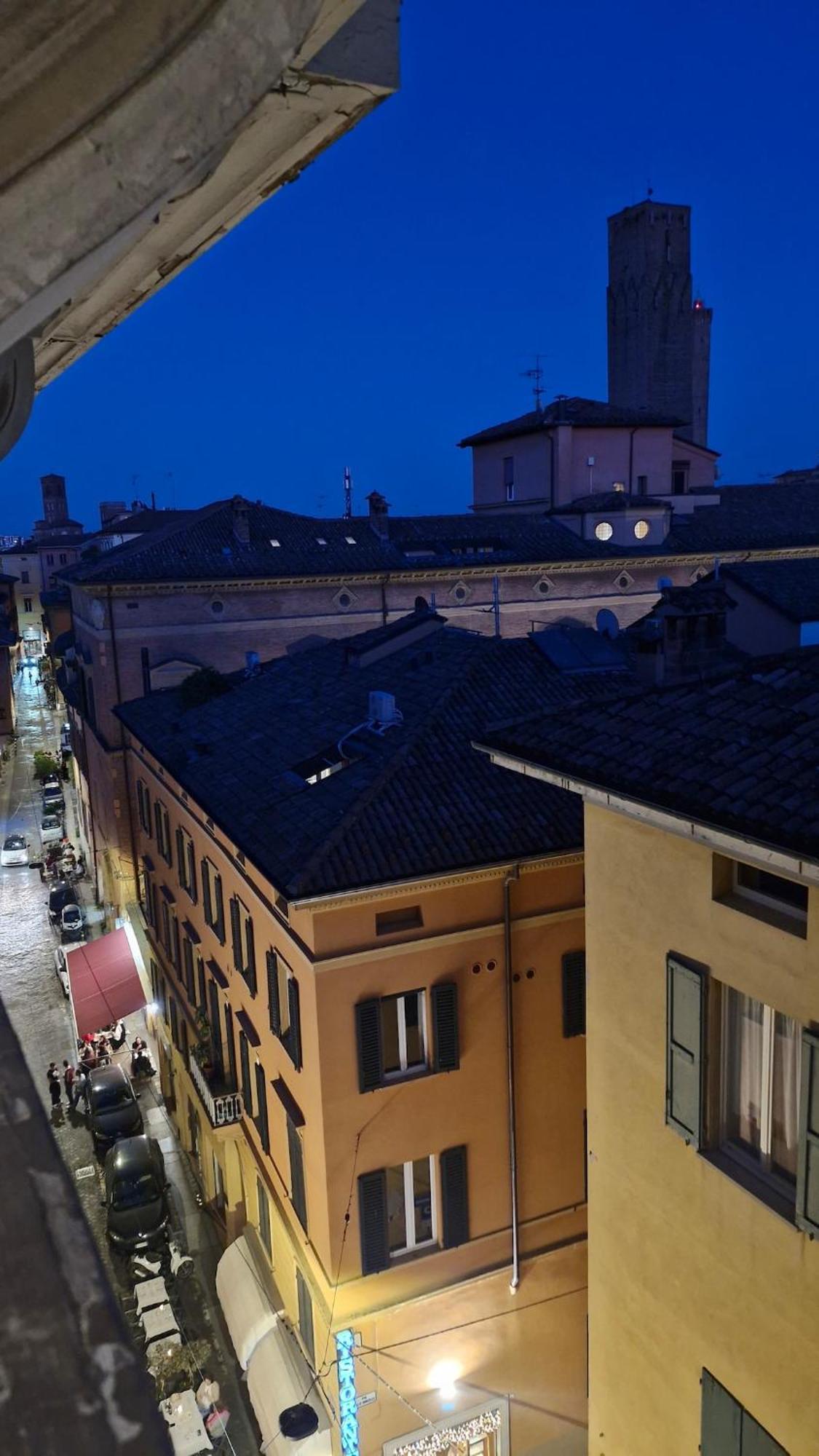 Monolocale Sui Tetti Di Bologna - Via Indipendenza 아파트 외부 사진